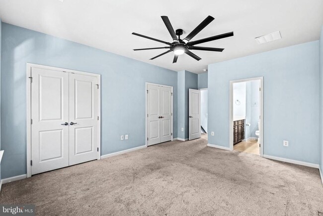 Building Photo - 720 River Crest Way