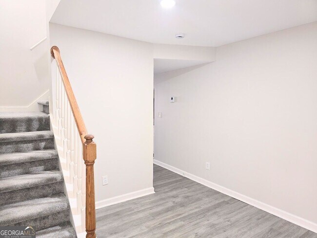 Building Photo - 2287 Birch Hollow Trail