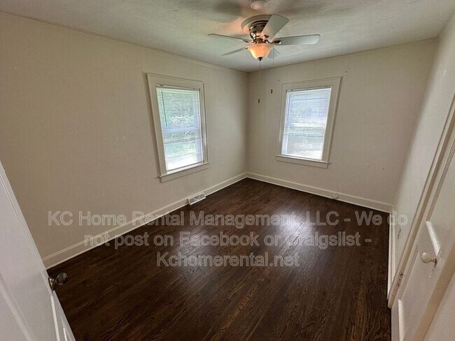 Building Photo - 6101 Fontana St