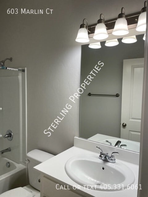 Building Photo - 603 Marlin Ct