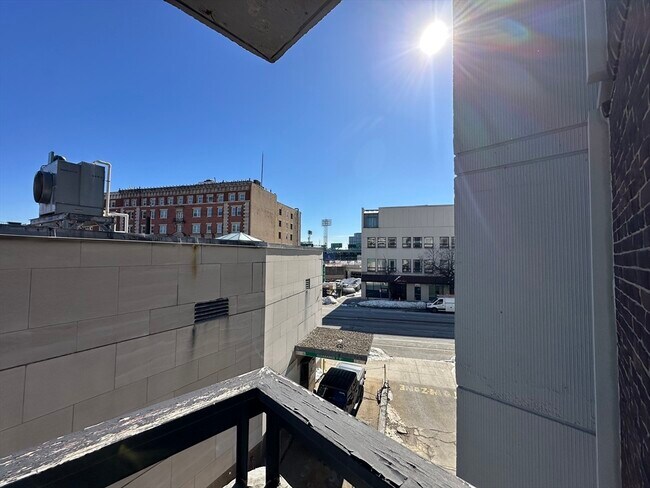 Building Photo - 566 Commonwealth Ave