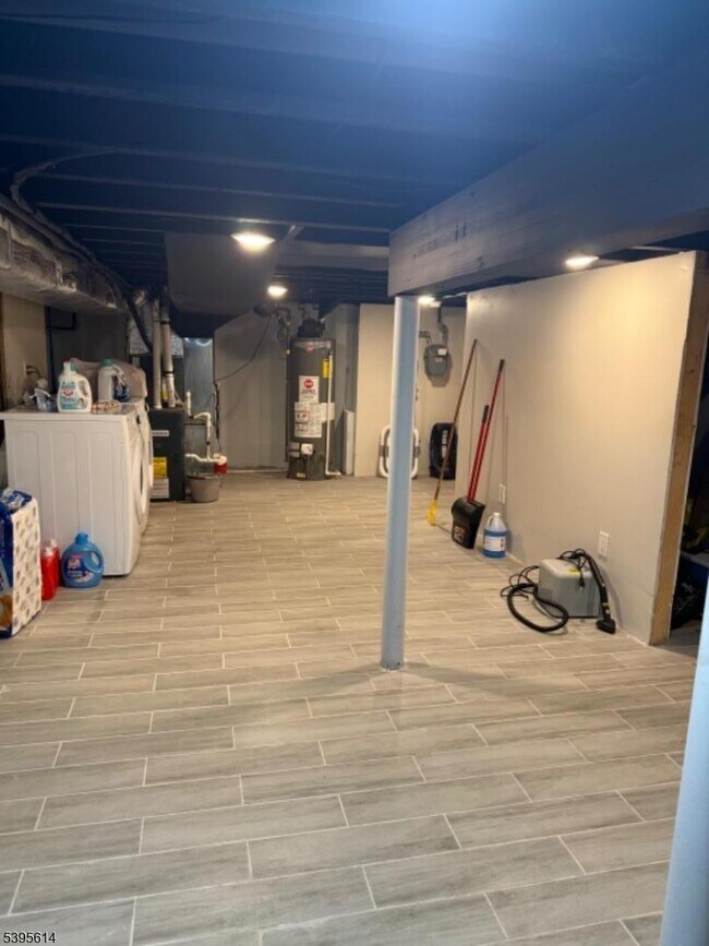 Building Photo - 342 S 20th St