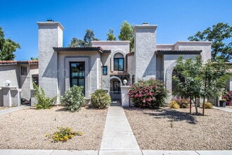 Building Photo - 1718 S Longmore