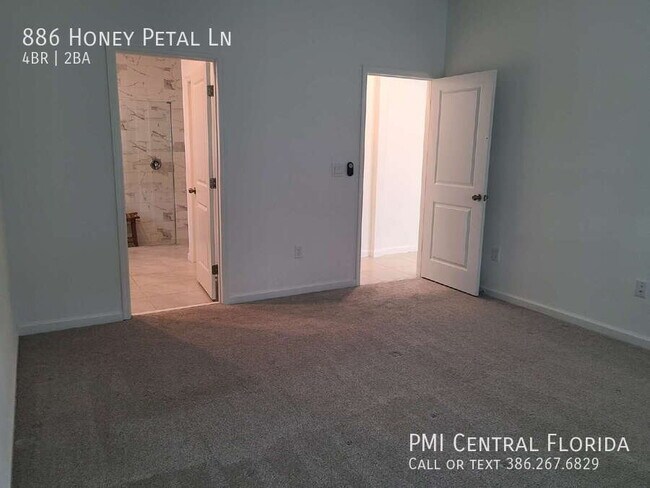 Building Photo - 886 Honey Petal Ln