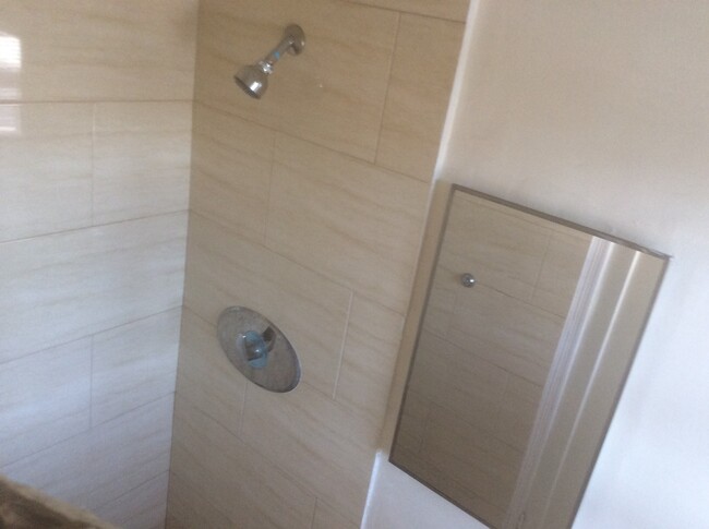 Bathroom - 1837 N Alexandria Ave