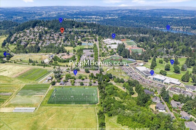 Building Photo - 17981 SW Meadowlark Ln
