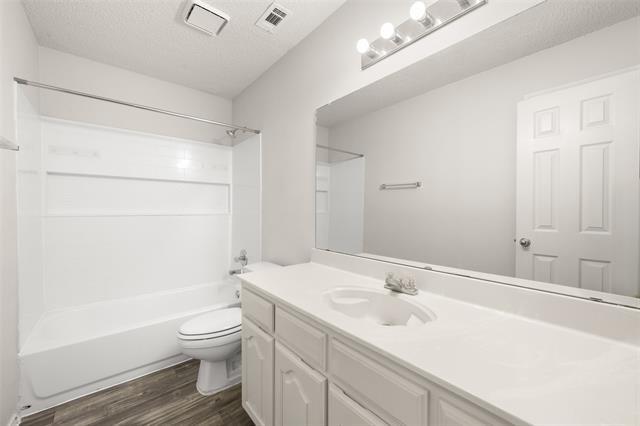 Building Photo - 1417 Warwick Dr