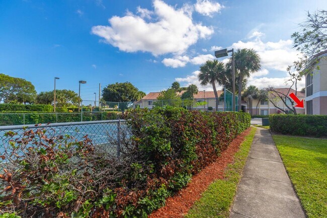 Building Photo - 815 Boynton Beach Blvd