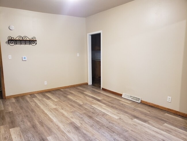 Building Photo - 912 S 4th Ave