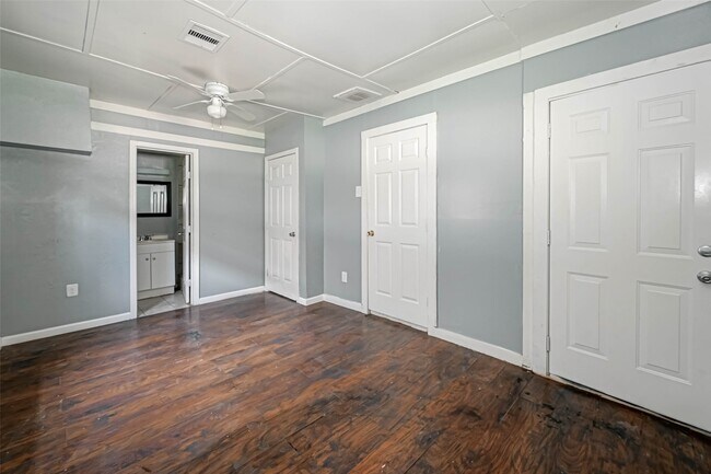 Building Photo - 4821 Alvin St
