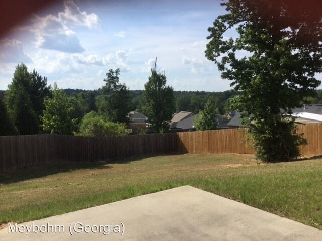 Building Photo - 4 br, 2 bath House - 702 Oakwood Court