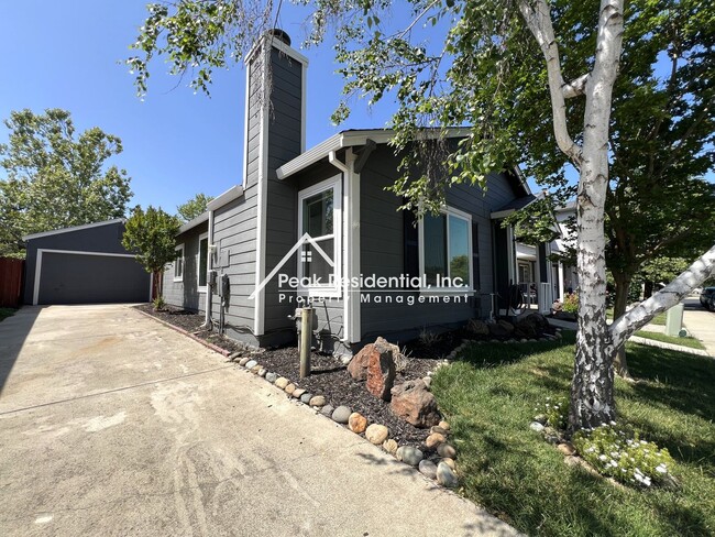 Building Photo - Wonderful 3bd/2ba Elk Grove Home with Garage!