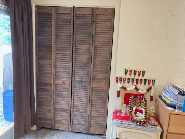 Bedroom #2 Closet - 721 Ivy St