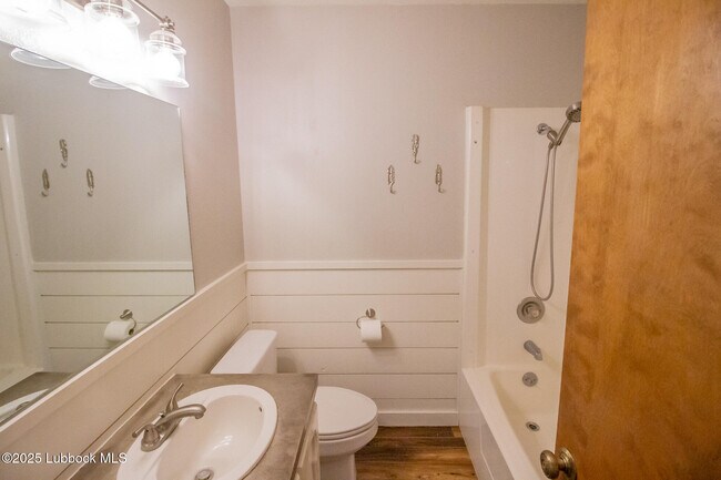 Building Photo - 4814 10th St
