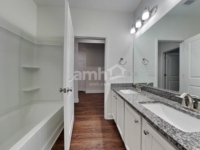 Building Photo - 5786 Hampton Creek Rd