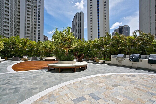 Building Photo - Allure Waikiki - 2 bedroom, 2 bath with 1 ...