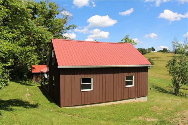 Building Photo - 97 Wonsettler Rd