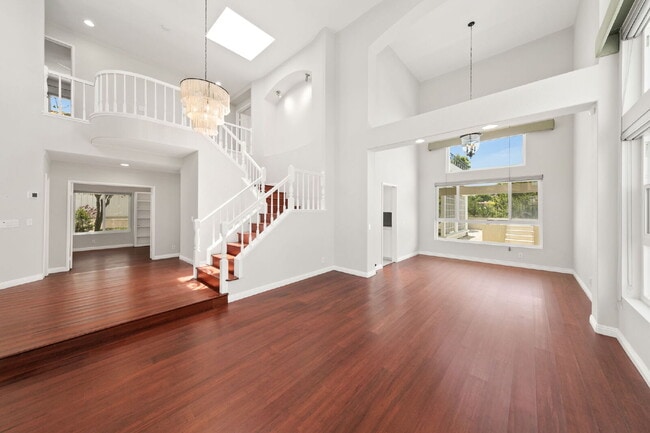 Building Photo - Stunning 4BR + Office/Den, 3BA View Home with 3-Car Garage!