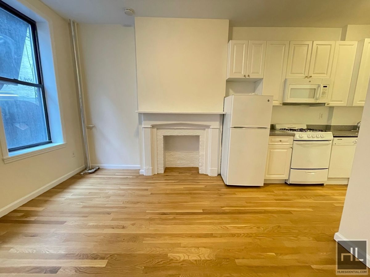 Building Photo - THIRD AVENUE