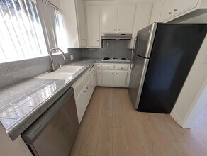 Building Photo - 11224 Richland Ave