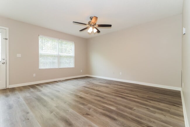 Building Photo - 81 Middlebrook Dr