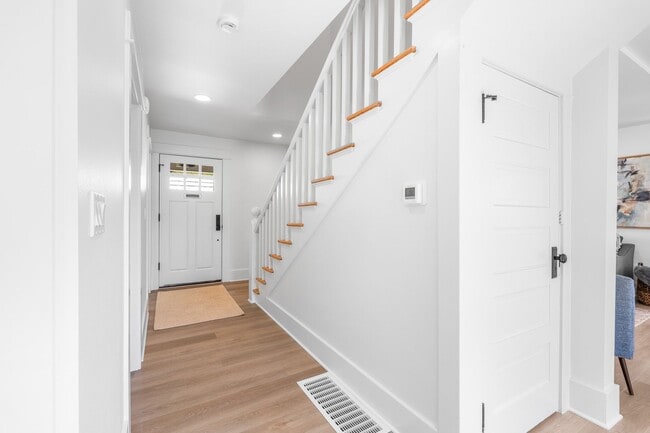 Building Photo - Freshly Remodeled Stunner Perched on the H...