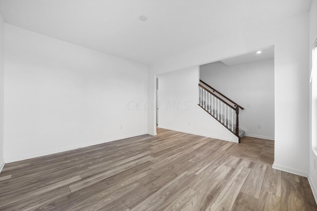 Building Photo - 6295 Honey Farm Way