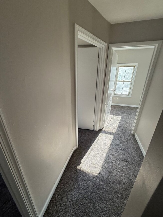 Building Photo - **COMING SOON!** 5 bedroom 2 Full bathroom home in Carlisle PA!