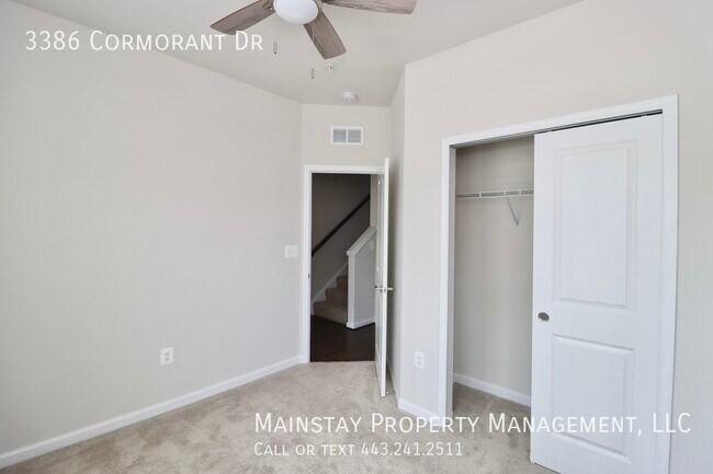 Building Photo - 2022 New Construction Townhome in Watershe...
