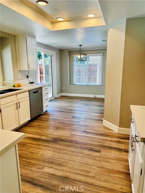 Building Photo - 39780 Oak Cliff Dr