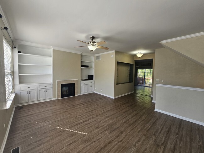 Building Photo - 2305 Hudson Cir