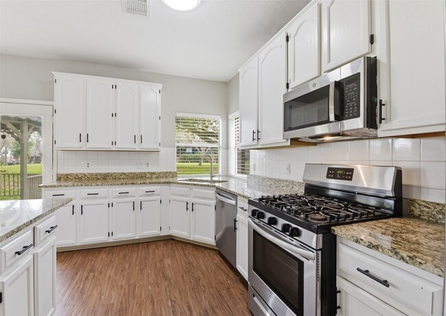 Building Photo - 3327 Shady Glen Ln