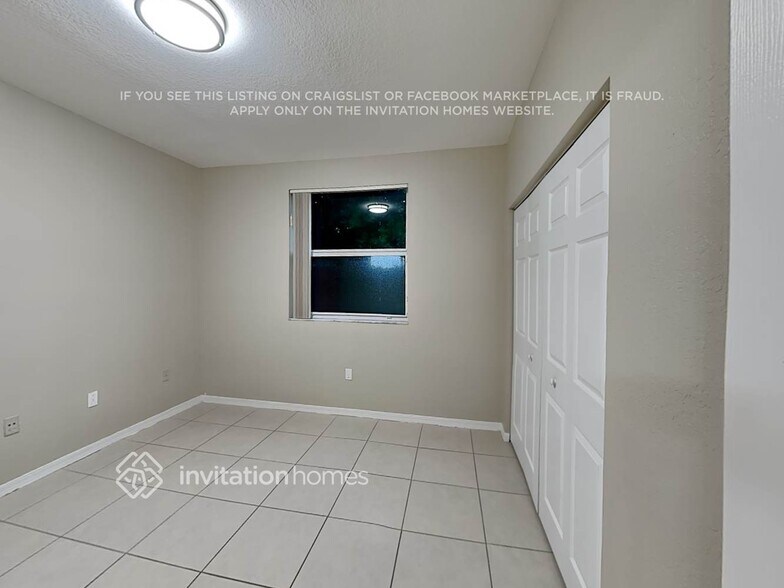 Building Photo - 4025 SW 149th Ct