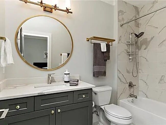 Building Photo - Exquisite 4-Bed, 5.5-Bath Executive Retrea...