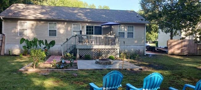 Building Photo - GREAT PRICE! Move-In Ready 3-Bedroom Home Near Camp Lejeune