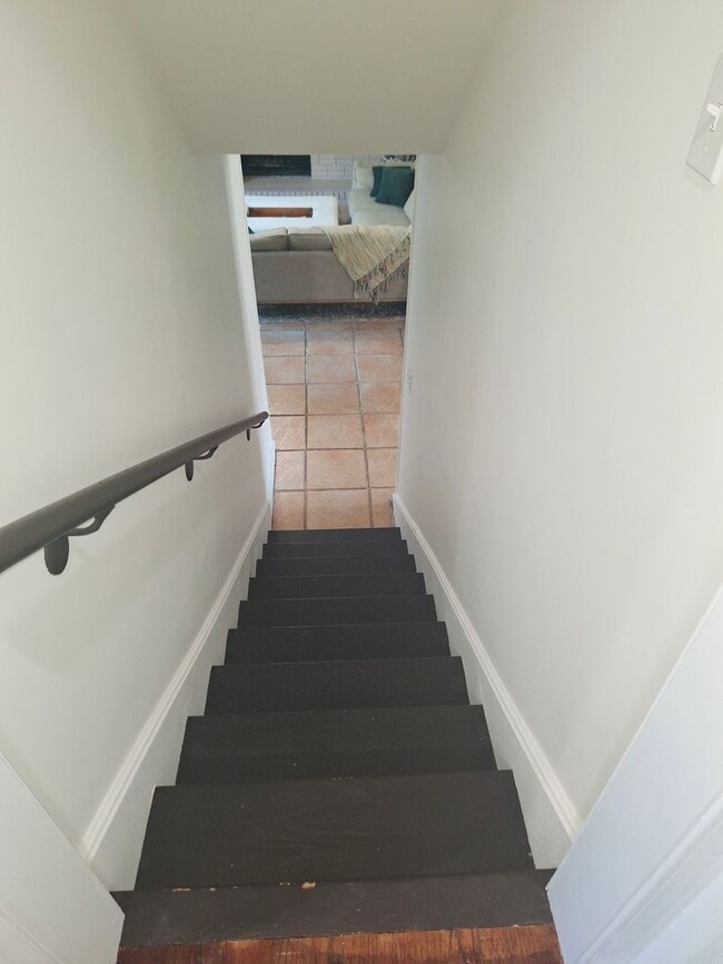 Building Photo - Magnificent Four Bedroom Home - Minutes Aw...