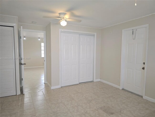 Building Photo - 1723 Thomas St