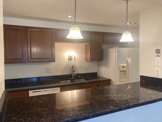 Building Photo - 502 Philmont Dr