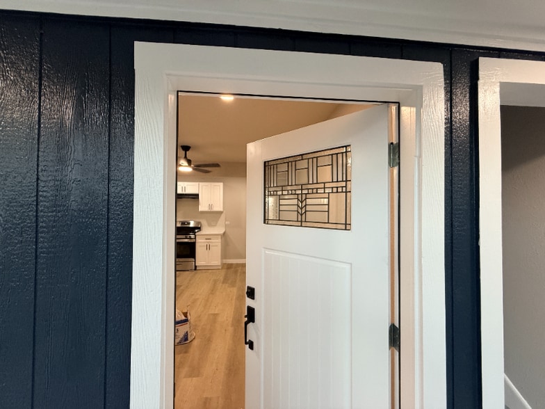 Building Photo - 5238 Pease St