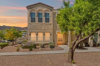 Building Photo - New Paint- 1 Bd Retreat, Community Pool, S...