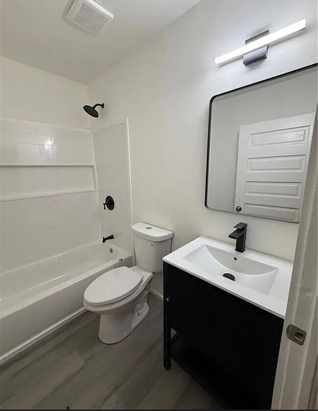 Building Photo - 3145 Locke Dr SE