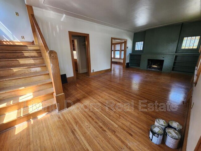 Building Photo - 2300 Sewell St
