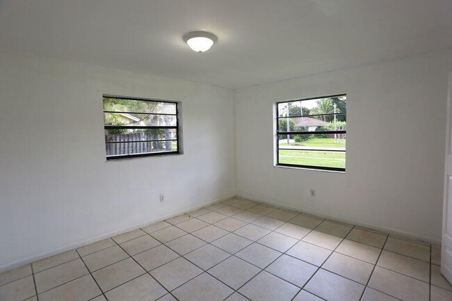 Building Photo - 787 Lantern Tree Ln