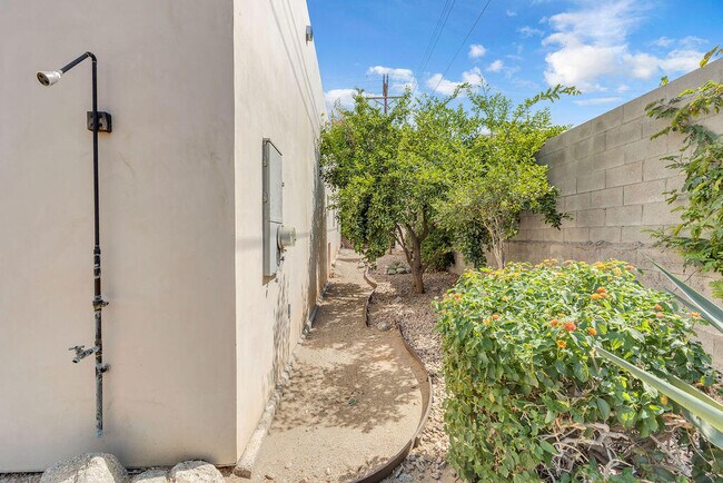 Building Photo - 53945 Eisenhower Dr