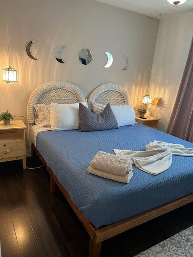 Building Photo - 1642 NW 14th St