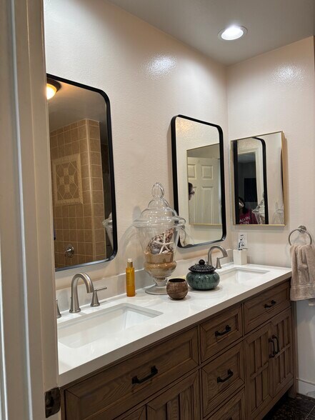 Building Photo - 58 Cape Cod