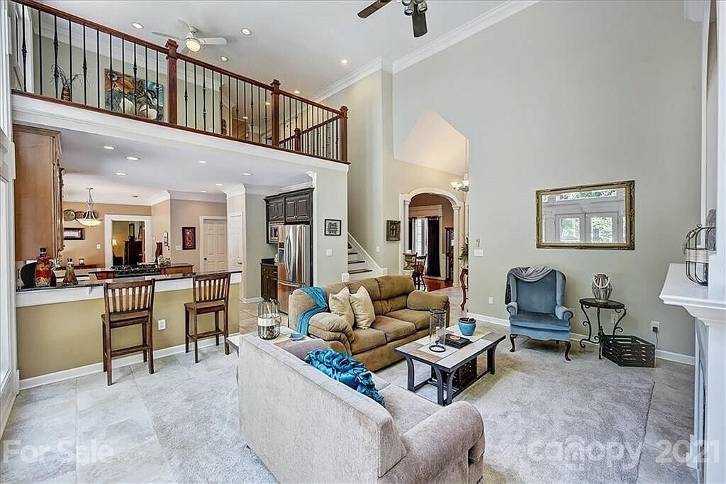 Building Photo - 2427 Mt Isle Harbor Dr