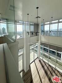 Building Photo - 717 W Olympic Blvd