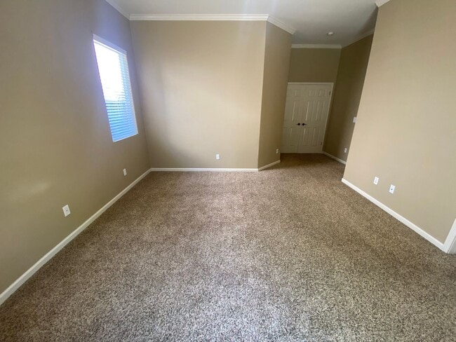 Building Photo - 4 bedroom in Paso Robles