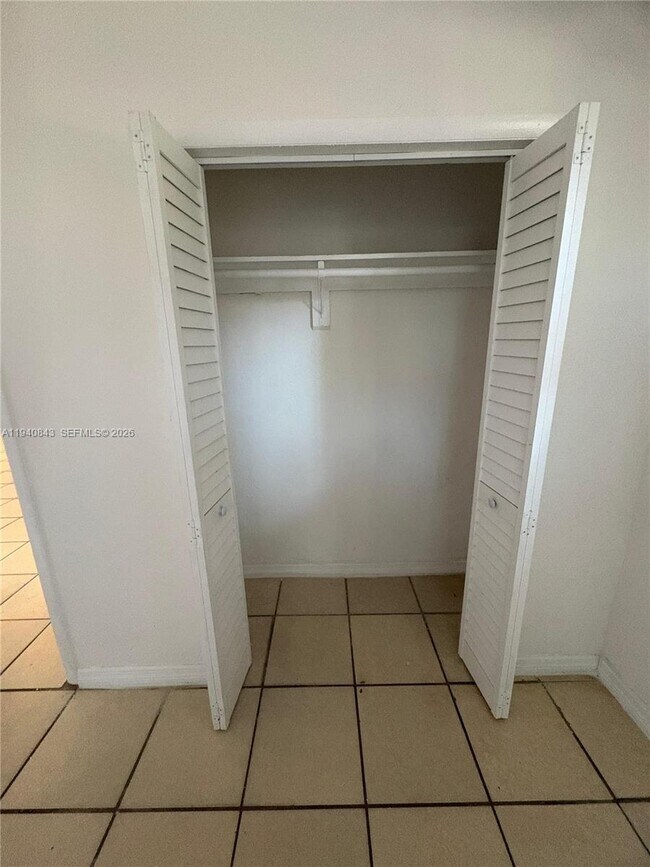 Building Photo - 920 NW 55th Ter